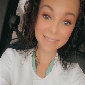 Meet your Posher, Savannah